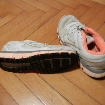 Superge Nike ženske 38 39