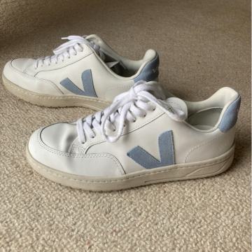 Superge Veja V-12 st 39