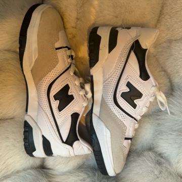 Teniski New balance 37
