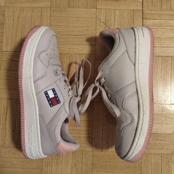 TOMMY HILFIGER superge