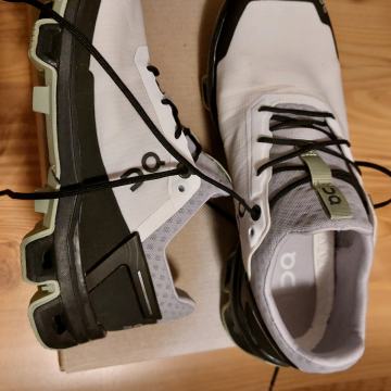 ON trail superge / Ž