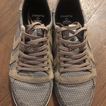 Zenske superge za prosti cas Hummel st. 40