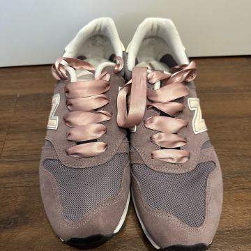 Zenske superge za prosti cas New Balance st. 41