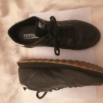 ženske superge št. 40