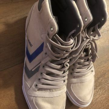 Zenske visoke superge za prosti cas Hummel st. 40
