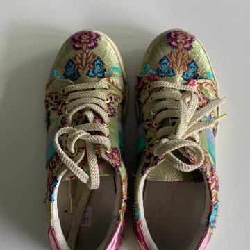 Ženski čevlji za prosti čas 37