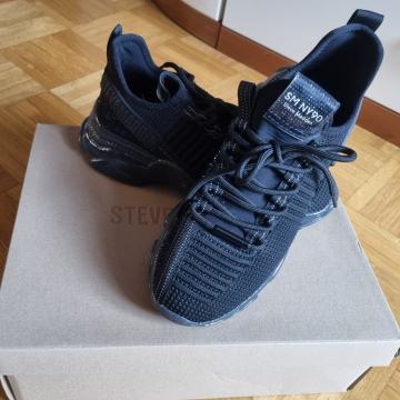 ORIGINAL ženski športni copati *** STEVE MADDEN *** št. 39 kot novi !