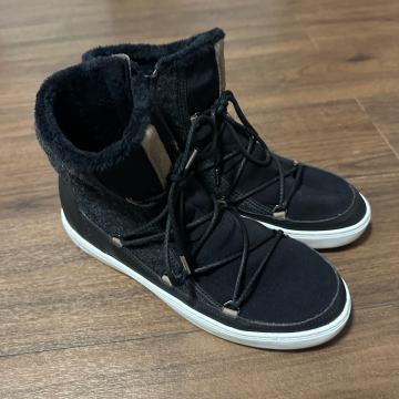Zimski sportni gleznarji st. 40