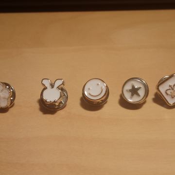 Nove sponke za oblačila