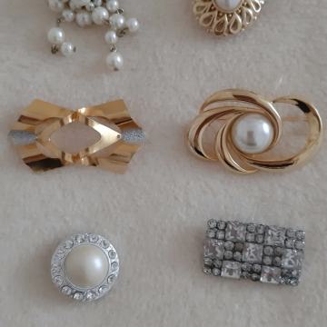 Ženske BROŠE, zelo lepe, popolnoma nove,dekorativne