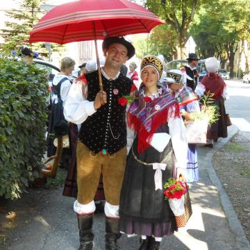 Moška gorenjska narodna noša (in škornji v velikosti 43)