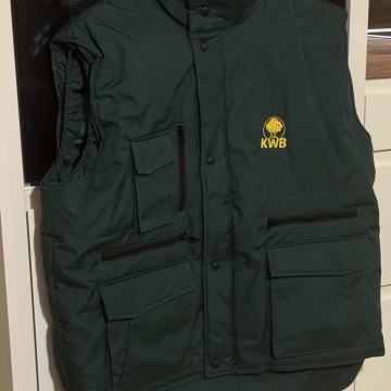 Prodam brezrokavnik velikost L