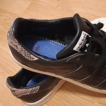 Adidas superstar št. 40 2/3