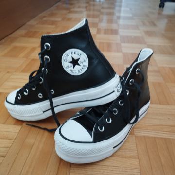 All Star Converse s platformo št 37.5 črni novi