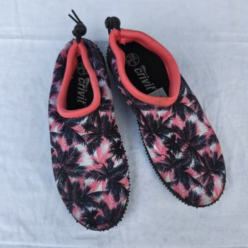 Čevlji za v vodo Crivit, št. 38