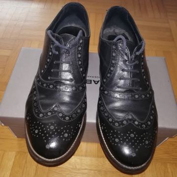 Črni ženski čevlji Oxford št. 40