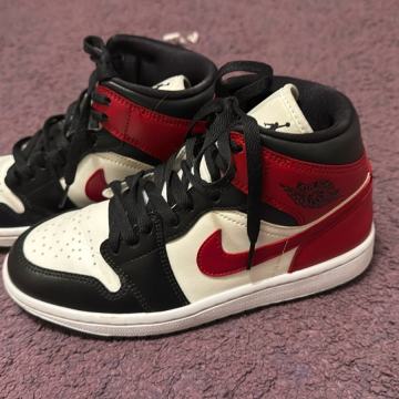Nike jordanke, št. 37,5 !!!KOT NOVE!!!