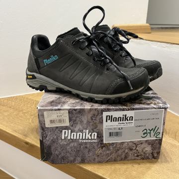 Planika pohodni čevlji 37,5