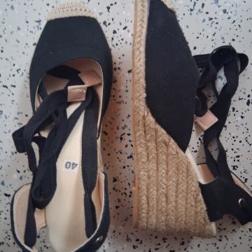 Poletna ženska obutev, špagarice