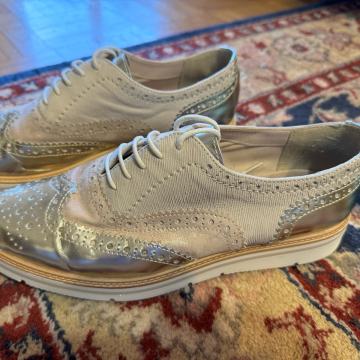 Ženski čevlji 39 velikost