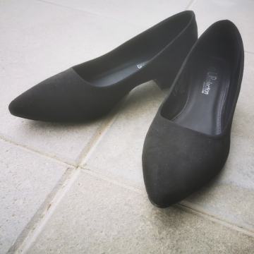 Ženski elegantni čevlji št 40