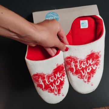 Ženski mehki copati z napisom "I love you"