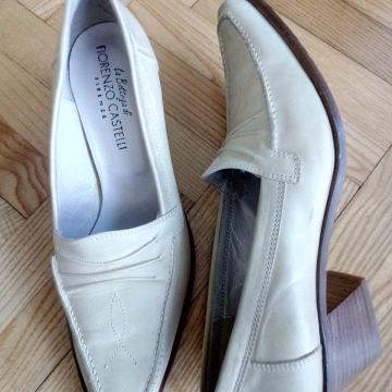 Ženski usnjeni čevlji št. 39