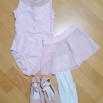 Baletni komplet st. 134/140