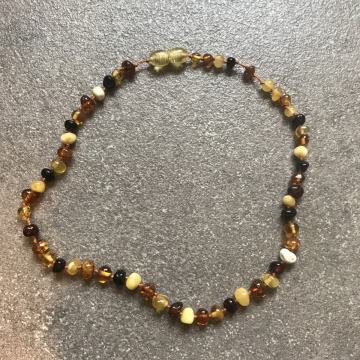 Jantarna ogrlica za dojenčke