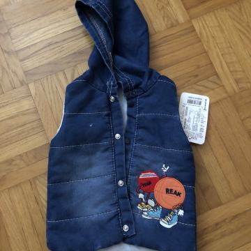 Jeans - brezrokavnik, hlače in pajac +2x obutev
