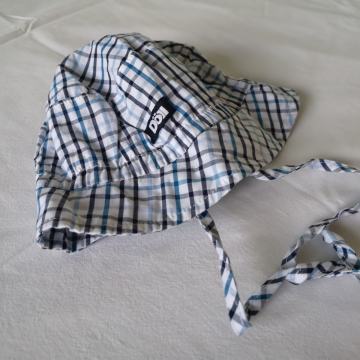 Klobuček za dojenčka št. 45