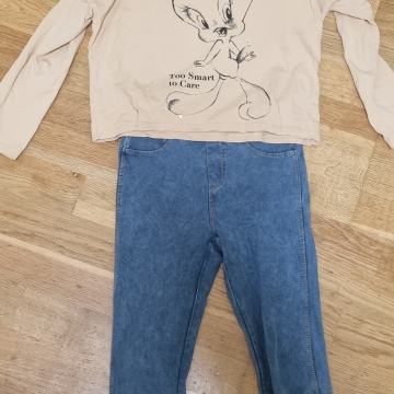Komplet Zara jeggings in majčka 8let