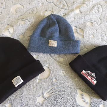 Prodam 3 otroške kape