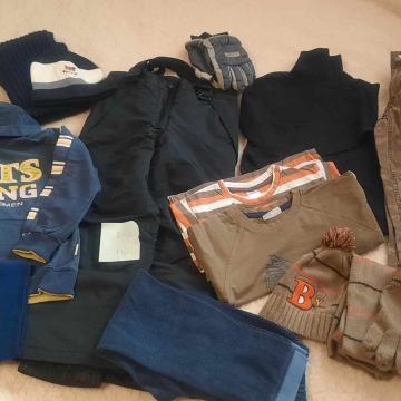 Prodam komplet več fantovskih toplih oblačil vel. 116 za 15 EUR