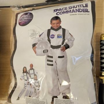 pustni kostum: astronavt, superman, zdravnik,ninja, jahač dinozavra