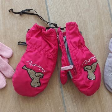 Smučarske rokavice, kape, šal 2-3 leta