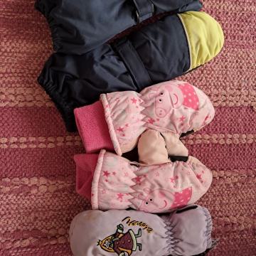 smučarske rokavice 2-4 let / 104