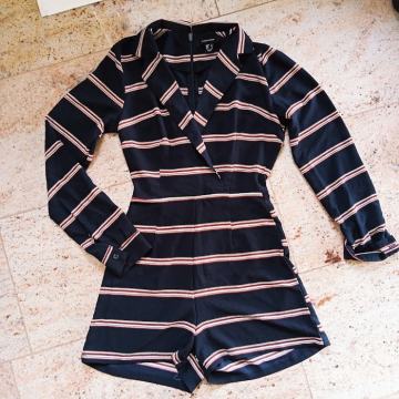 34 XS oblačila: elegantni ženki pajac. Maribor