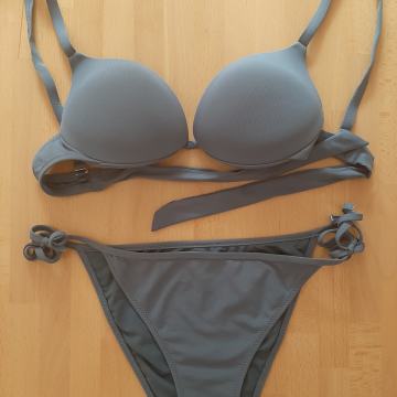 Nove kopalke Calzedonia, vel. S (34-36)