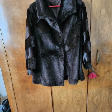 KRZNENA JAKNA, ŠTEVILKA 40/42