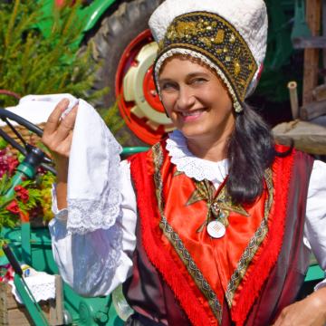 Narodna noša – ženska, moška, otroška