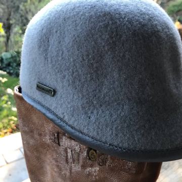 Nov volnen ženski klobuček Kangol