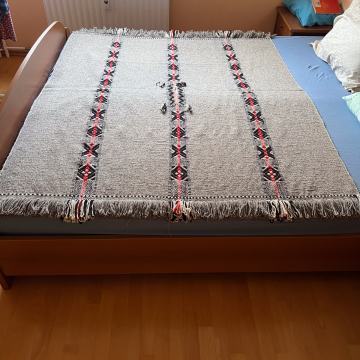 Unikaten alpakin pončo iz Čila – muzejski kos