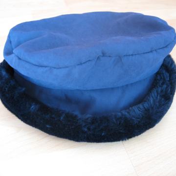 Ženski zimski klobuček