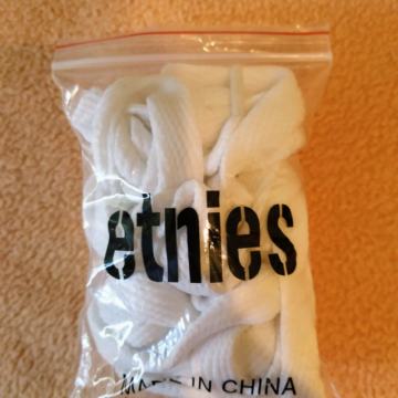 Bele vezalke Etnies