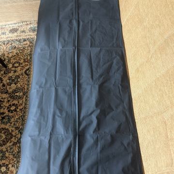 Folija za shranjevanje/prenašanje obleke 147/58cm