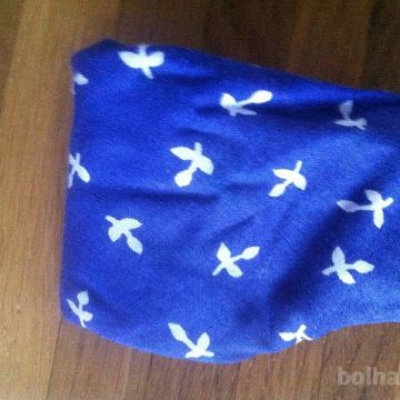 Lepa modra ruta z belimi vzorci naprodaj