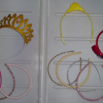 Obroči, traki za lase za deklice, H&M in druge, cene od 1,90€ za kos