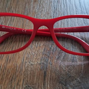 Okvir - ocala z dioptrijo Vouge
