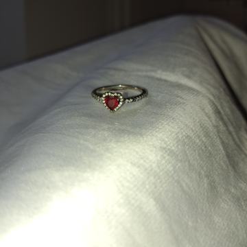 Pandora prstan ALE925